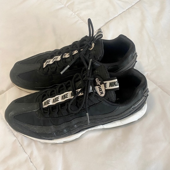 Men’s Nike Air Max 95 - Picture 3 of 6